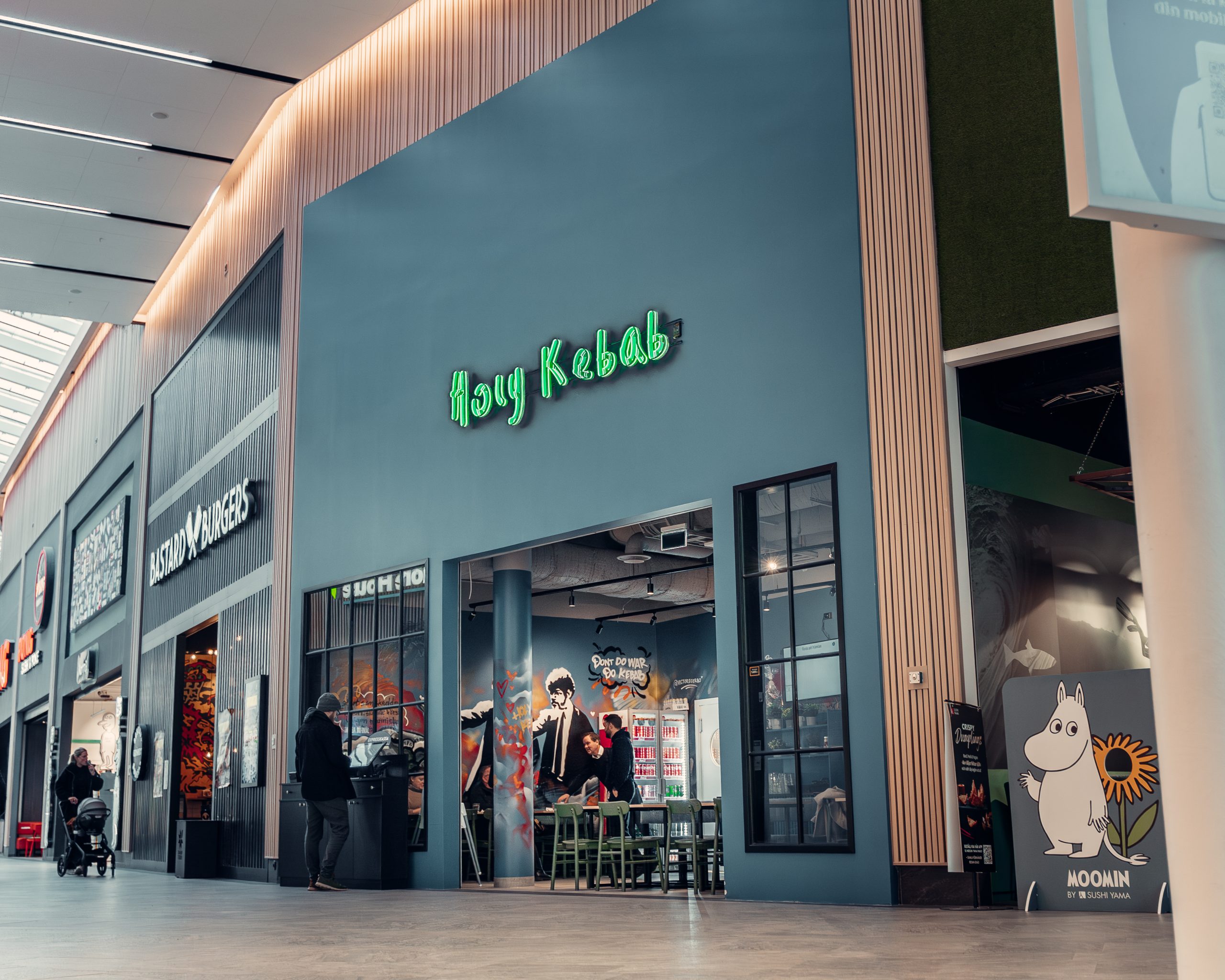 Holy Kebabs restaurangfasad i ett köpcentrum
